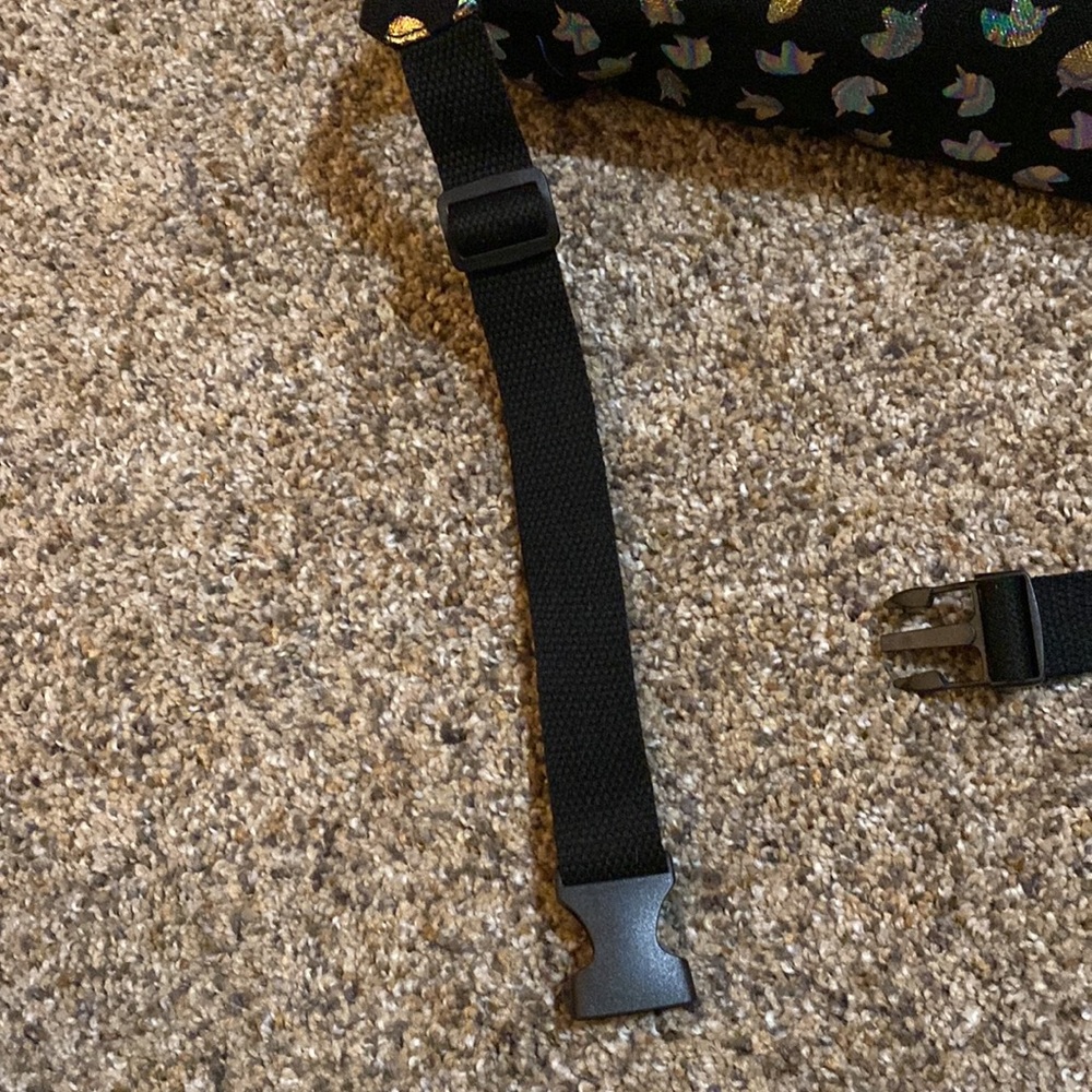 New Unicorn Iridescent Fanny Pack - Picture 5 of 8